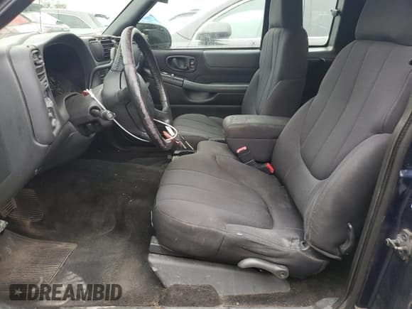 ✅ 2003 GMC Sonoma SLS • VIN: 1GTCS19H638255246 • Lot: 81984774. Wystawiony na Copart z przebiegiem Nie podano. Bezpłatny archiwum sprzedaży aukcyjnych z USA i szczegółowy raport historii pojazdu na DreamBid. Zdjęcie 7.