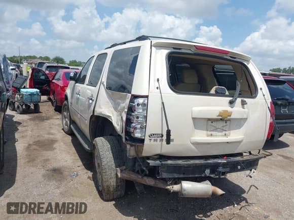 ✅ 2013 Chevrolet Tahoe LTZ • VIN: 1GNSCCE01DR115533 • Lot: 42515922. Listed on IAAI with 175,078 mi. Free auction sales archive from the USA and detailed vehicle history report at DreamBid. Image 3.