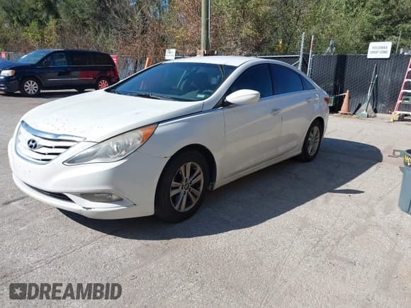 ✅ 2013 Hyundai Sonata GLS • VIN: 5NPEB4AC7DH645916 • Lot: 43438970. Listed on IAAI with 220,787 mi. Free auction sales archive from the USA and detailed vehicle history report at DreamBid. Image 2.