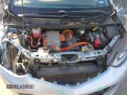 ✅ 2017 Chevrolet Bolt EV LT • VIN: 1G1FW6S04H4180525 • Lot: 41765456. Wystawiony na IAAI z przebiegiem 48 555 mil. Bezpłatny archiwum sprzedaży aukcyjnych z USA i szczegółowy raport historii pojazdu na DreamBid. Zdjęcie 10.