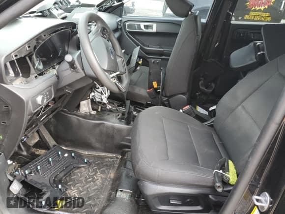 ✅ 2021 Ford Police Interceptor Utility • VIN: 1FM5K8AB0MGC25056 • Lot: 53846705. Wystawiony na Copart z przebiegiem 54 099 mil. Bezpłatny archiwum sprzedaży aukcyjnych z USA i szczegółowy raport historii pojazdu na DreamBid. Zdjęcie 7.