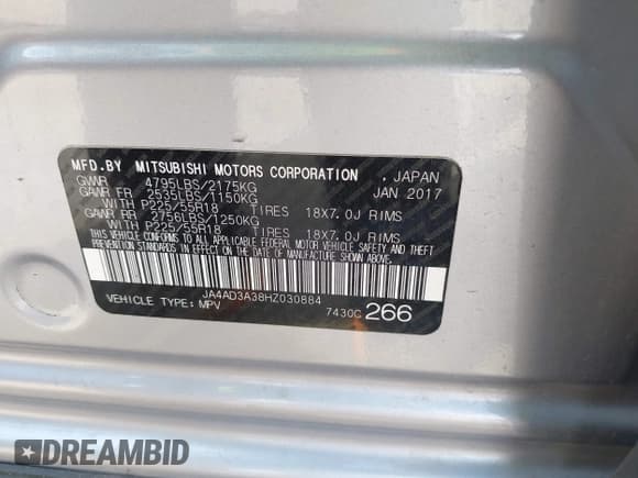 ✅ 2017 Mitsubishi Outlander SE • VIN: JA4AD3A38HZ030884 • Lot: 42409769. Listed on IAAI with 185,220 mi. Free auction sales archive from the USA and detailed vehicle history report at DreamBid. Image 9.