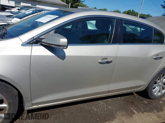 ✅ 2015 Buick LaCrosse Leather • VIN: 1G4GB5G37FF140733 • Lot: 43161837. Wystawiony na IAAI z przebiegiem 165 586 mil. Bezpłatny archiwum sprzedaży aukcyjnych z USA i szczegółowy raport historii pojazdu na DreamBid. Zdjęcie 14.