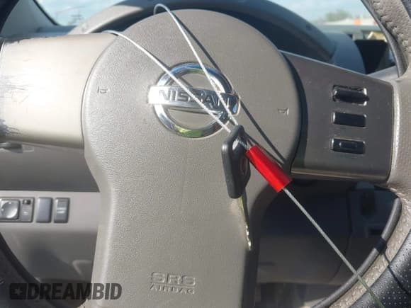 ✅ 2005 Nissan Frontier SE • VIN: 1N6AD07UX5C418604 • Lot: 43196214. Wystawiony na IAAI z przebiegiem 252 593 mil. Bezpłatny archiwum sprzedaży aukcyjnych z USA i szczegółowy raport historii pojazdu na DreamBid. Zdjęcie 11.