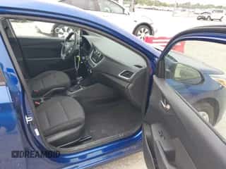 2021 Hyundai Accent SE z VIN 3KPC24A68ME150775, wystawiony jako IAAI lot #43146523 z przebiegiem 69 875 mil mil oraz . Historia ofert i sprzedaży dostępna na DreamBid. Obrazek 5.