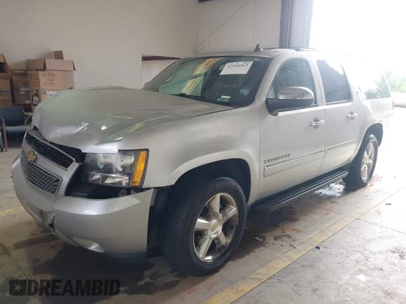 ✅ 2011 Chevrolet Suburban LTZ • VIN: 1GNSKKE3XBR173001 • Lot: 42959263. Wystawiony na IAAI z przebiegiem 167 679 mil. Bezpłatny archiwum sprzedaży aukcyjnych z USA i szczegółowy raport historii pojazdu na DreamBid. Zdjęcie 16.