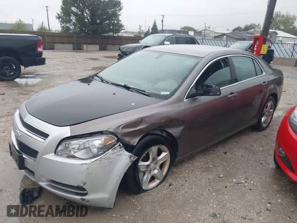 2010 Chevrolet Malibu 1LS с VIN 1G1ZB5EB6A4138069, выставлен на аукционе IAAI как лот 43388700 с пробегом 183 303 миль миль и . История ставок и продаж доступна на DreamBid. Изображение 2.