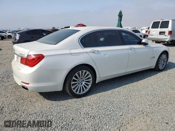 ✅ 2010 BMW 7 Series 750Li • VIN: WBAKB8C59ACY63997 • Lot: 64515095. Listed on Copart with 162,160 mi. Free auction sales archive from the USA and detailed vehicle history report at DreamBid. Image 3.