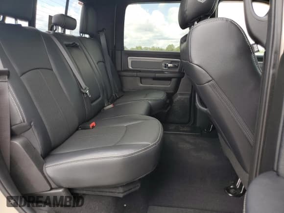 ✅ 2018 Ram 2500 Power Wagon • VIN: 3C6TR5EJ8JG415394 • Lot: 68788805. Wystawiony na Copart z przebiegiem 43 974 mil. Bezpłatny archiwum sprzedaży aukcyjnych z USA i szczegółowy raport historii pojazdu na DreamBid. Zdjęcie 10.