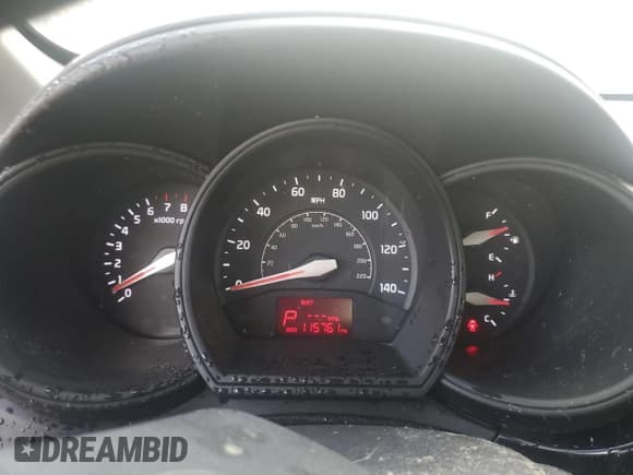 ✅ 2016 Kia Rio LX • VIN: KNADM4A32G6573525 • Лот: 67062225. Опубликован ранее на Copart с пробегом 115 761 миль. Бесплатный доступ к архиву аукционных продаж из США и подробный отчёт об истории автомобиля на DreamBid. Изображение 9.