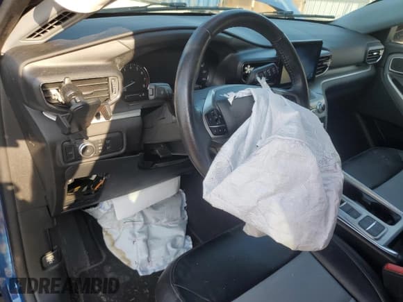 ✅ 2022 Ford Explorer XLT • VIN: 1FMSK7DH3NGA00029 • Lot: 69403685. Wystawiony na Copart z przebiegiem 75 597 mil. Bezpłatny archiwum sprzedaży aukcyjnych z USA i szczegółowy raport historii pojazdu na DreamBid. Zdjęcie 8.