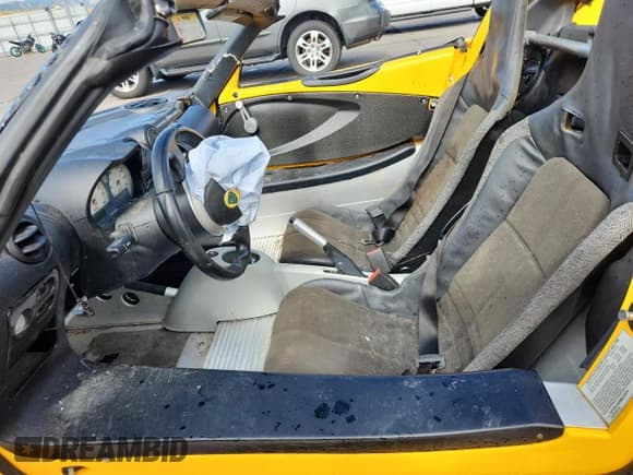 ✅ 2005 Lotus Elise • VIN: SCCPC11185HL33279 • Lot: 70327875. Wystawiony na Copart z przebiegiem Nie podano. Bezpłatny archiwum sprzedaży aukcyjnych z USA i szczegółowy raport historii pojazdu na DreamBid. Zdjęcie 7.