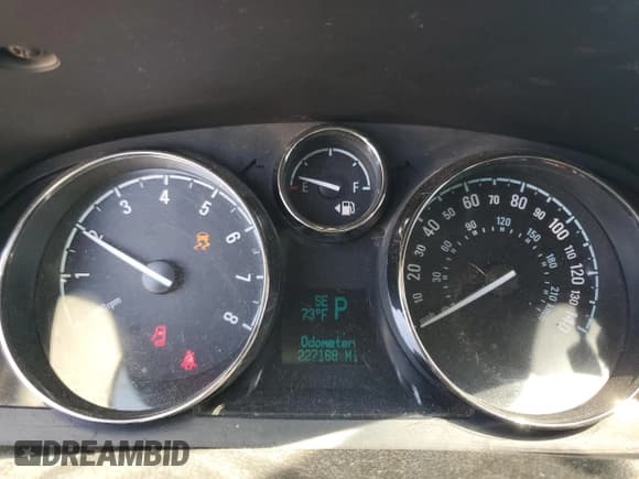 ✅ 2012 Chevrolet Captiva Sport LT • VIN: 3GNAL3E54CS584652 • Lot: 48562425. Wystawiony na Copart z przebiegiem 227 168 mil. Bezpłatny archiwum sprzedaży aukcyjnych z USA i szczegółowy raport historii pojazdu na DreamBid. Zdjęcie 9.