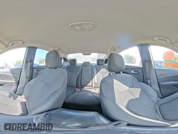 ✅ 2016 Dodge Dart SXT • VIN: 1C3CDFBB1GD629857 • Лот: 71009205. Опубликован ранее на Copart с пробегом 143 282 миль. Бесплатный доступ к архиву аукционных продаж из США и подробный отчёт об истории автомобиля на DreamBid. Изображение 14.