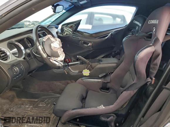 ✅ 2011 Ford Mustang GT Premium • VIN: 1ZVBP8CF5B5119362 • Лот: 91354185. Опубликован ранее на Copart с пробегом Не указан. Бесплатный доступ к архиву аукционных продаж из США и подробный отчёт об истории автомобиля на DreamBid. Изображение 7.