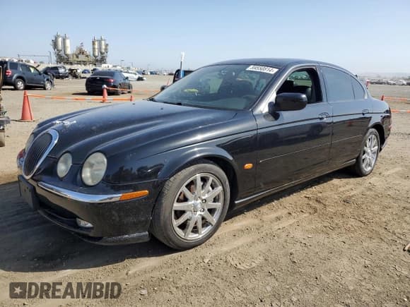 ✅ 2000 Jaguar S-Type V8 • VIN: SAJDA01D3YGL31658 • Lot: 59550814. Wystawiony na Copart z przebiegiem 54 210 mil. Bezpłatny archiwum sprzedaży aukcyjnych z USA i szczegółowy raport historii pojazdu na DreamBid. Zdjęcie 1.