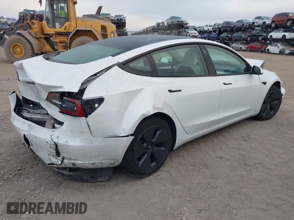 ✅ 2022 Tesla Model 3 Long Range • VIN: 5YJ3E1EB9NF115364 • Lot: 41618947. Wystawiony na IAAI z przebiegiem 58 196 mil. Bezpłatny archiwum sprzedaży aukcyjnych z USA i szczegółowy raport historii pojazdu na DreamBid. Zdjęcie 4.