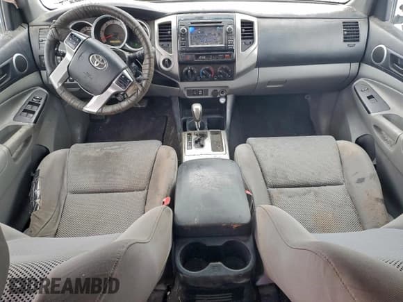 ✅ 2013 Toyota Tacoma • VIN: 3TMLU4ENXDM113292 • Lot: 93535505. Listed on Copart with 201,918 mi. Free auction sales archive from the USA and detailed vehicle history report at DreamBid. Image 8.