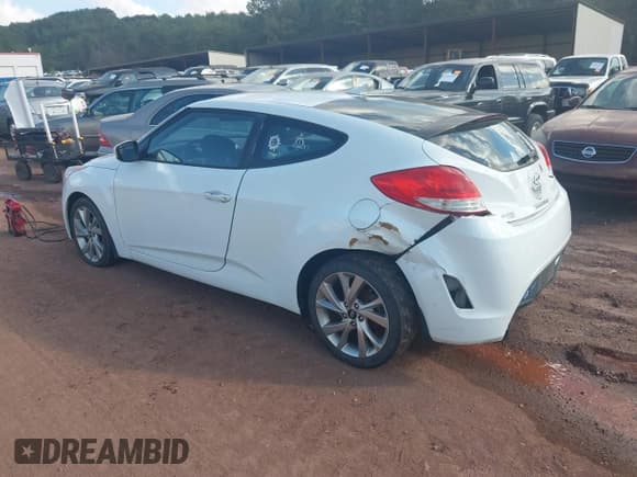 ✅ 2016 Hyundai Veloster • VIN: KMHTC6ADXGU254368 • Lot: 41531324. Wystawiony na IAAI z przebiegiem 104 196 mil. Bezpłatny archiwum sprzedaży aukcyjnych z USA i szczegółowy raport historii pojazdu na DreamBid. Zdjęcie 3.