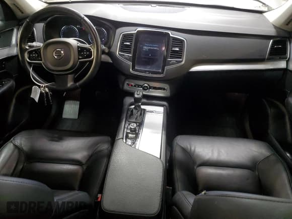 ✅ 2016 Volvo XC90 T5 Momentum • VIN: YV4102XKXG1082103 • Lot: 90747985. Listed on Copart with 102,781 mi. Free auction sales archive from the USA and detailed vehicle history report at DreamBid. Image 8.