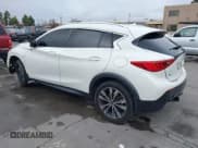 ✅ 2018 Infiniti QX30 Premium • VIN: SJKCH5CR8JA048030 • Lot: 41097383. Wystawiony na IAAI z przebiegiem 131 820 mil. Bezpłatny archiwum sprzedaży aukcyjnych z USA i szczegółowy raport historii pojazdu na DreamBid. Zdjęcie 3.