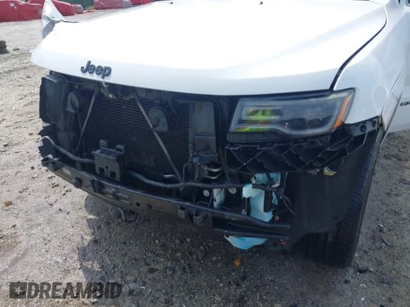 ✅ 2015 Jeep Grand Cherokee Overland • VIN: 1C4RJFCG7FC174719 • Лот: 42076540. Опубликован ранее на IAAI с пробегом 160 856 миль. Бесплатный доступ к архиву аукционных продаж из США и подробный отчёт об истории автомобиля на DreamBid. Изображение 20.