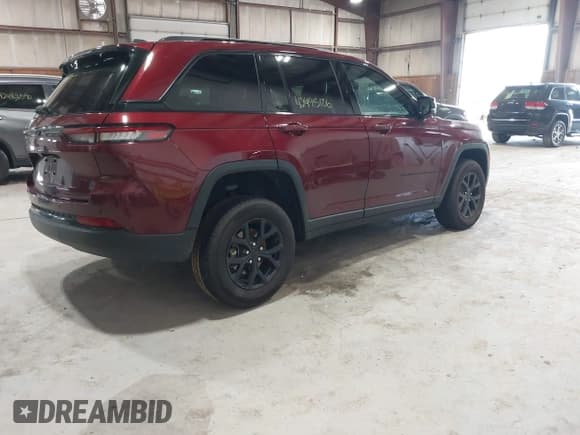 ✅ 2025 Jeep Grand Cherokee Altitude X • VIN: 1C4RJHAG9SC283983 • Lot: 42495106. Wystawiony na IAAI z przebiegiem 8 757 mil. Bezpłatny archiwum sprzedaży aukcyjnych z USA i szczegółowy raport historii pojazdu na DreamBid. Zdjęcie 4.
