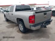 ✅ 2009 Chevrolet Silverado 1500 • VIN: 3GCFC13509G236722 • Lot: 43110882. Wystawiony na IAAI z przebiegiem 217 493 mil. Bezpłatny archiwum sprzedaży aukcyjnych z USA i szczegółowy raport historii pojazdu na DreamBid. Zdjęcie 3.