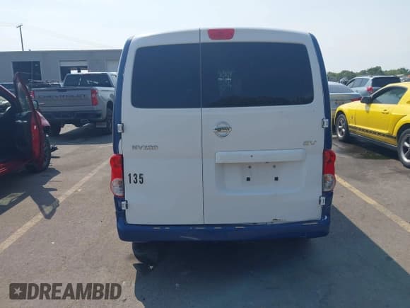 ✅ 2015 Nissan NV200 SV • VIN: 3N6CM0KN6FK708228 • Лот: 42754618. Опубликован ранее на IAAI с пробегом Не указан. Бесплатный доступ к архиву аукционных продаж из США и подробный отчёт об истории автомобиля на DreamBid. Изображение 17.