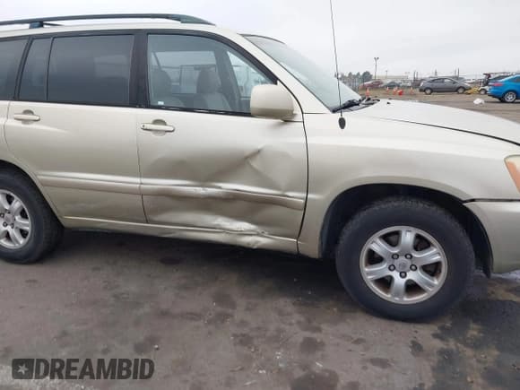 ✅ 2003 Toyota Highlander • VIN: JTEGD21A930054290 • Lot: 43775319. Listed on IAAI with 268,068 mi. Free auction sales archive from the USA and detailed vehicle history report at DreamBid. Image 6.