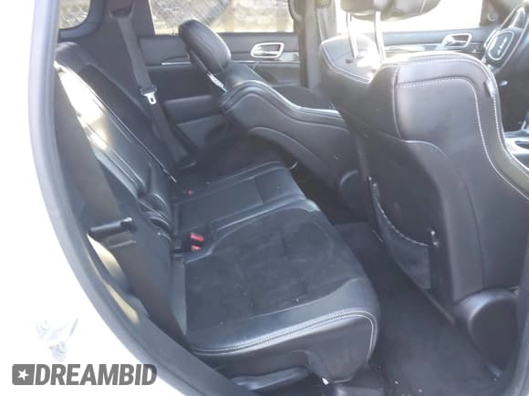 ✅ 2016 Jeep Grand Cherokee SRT • VIN: 1C4RJFDJ1GC373079 • Lot: 43528859. Wystawiony na IAAI z przebiegiem 25 574 mil. Bezpłatny archiwum sprzedaży aukcyjnych z USA i szczegółowy raport historii pojazdu na DreamBid. Zdjęcie 8.