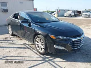 2021 Chevrolet Malibu LT z VIN 1G1ZD5ST0MF008529, wystawiony jako IAAI lot #42988160 z przebiegiem 81 990 mil mil oraz . Historia ofert i sprzedaży dostępna na DreamBid. Obrazek 1.