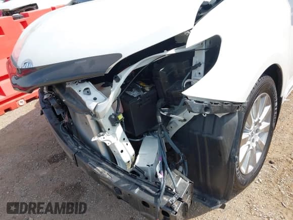 ✅ 2016 Toyota Sienna XLE • VIN: 5TDYK3DC5GS708948 • Лот: 43205001. Опубликован ранее на IAAI с пробегом 45 924 миль. Бесплатный доступ к архиву аукционных продаж из США и подробный отчёт об истории автомобиля на DreamBid. Изображение 6.