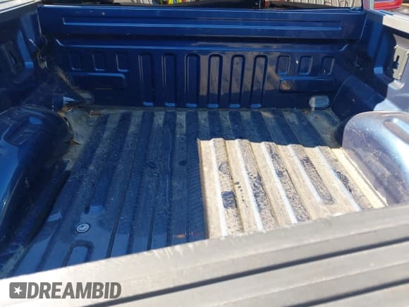 ✅ 2016 Ford F-150 XLT • VIN: 1FTEW1CP1GKE21128 • Lot: 43625341. Listed on IAAI with 116,760 mi. Free auction sales archive from the USA and detailed vehicle history report at DreamBid. Image 16.