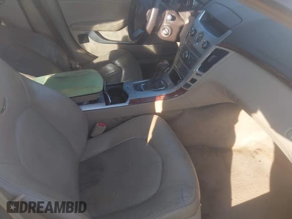 ✅ 2010 Cadillac CTS Premium • VIN: 1G6DP5EV2A0113709 • Лот: 43773450. Опубликован ранее на IAAI с пробегом 259 936 миль. Бесплатный доступ к архиву аукционных продаж из США и подробный отчёт об истории автомобиля на DreamBid. Изображение 5.