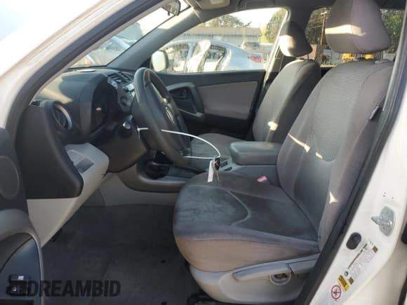 ✅ 2008 Toyota RAV4 • VIN: JTMZK33VX86012580 • Lot: 53352995. Wystawiony na Copart z przebiegiem 254 189 mil. Bezpłatny archiwum sprzedaży aukcyjnych z USA i szczegółowy raport historii pojazdu na DreamBid. Zdjęcie 7.