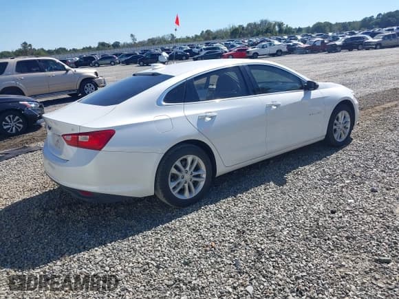 ✅ 2018 Chevrolet Malibu LT • VIN: 1G1ZD5ST4JF236691 • Lot: 43475065. Listed on IAAI with 105,464 mi. Free auction sales archive from the USA and detailed vehicle history report at DreamBid. Image 4.