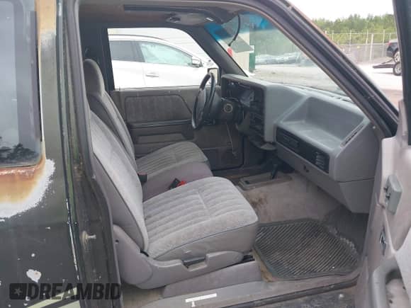 1996 Dodge Dakota with VIN 1B7GG23X1TS548256, listed as a IAAI auction lot 42488533 with 180,688 mi miles and . Bid and sale history available at DreamBid. Image 5.