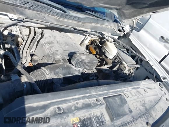 ✅ 2015 Chevrolet Silverado 2500HD Work Truck • VIN: 1GC1KUEG8FF149452 • Lot: 43589670. Wystawiony na IAAI z przebiegiem 313 050 mil. Bezpłatny archiwum sprzedaży aukcyjnych z USA i szczegółowy raport historii pojazdu na DreamBid. Zdjęcie 10.