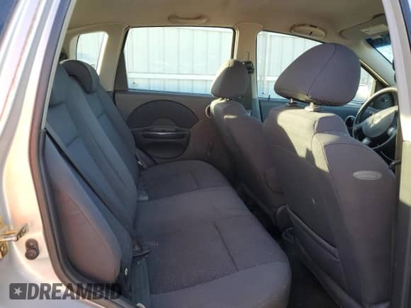 2007 Chevrolet Aveo LS z VIN KL1TD66607B694761, wystawiony jako Copart lot #82468584 z przebiegiem 105 546 mil mil oraz Szkoda całkowita • Salvage title. Historia ofert i sprzedaży dostępna na DreamBid. Obrazek 10.