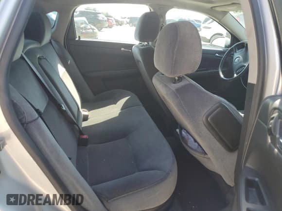 ✅ 2014 Chevrolet Impala LT • VIN: 2G1WB5E35E1140117 • Лот: 75038854. Опубликован ранее на Copart с пробегом 144 415 миль. Бесплатный доступ к архиву аукционных продаж из США и подробный отчёт об истории автомобиля на DreamBid. Изображение 11.