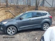 ✅ 2019 Ford Escape Titanium • VIN: 1FMCU9J99KUA43102 • Lot: 42146907. Wystawiony na IAAI z przebiegiem 91 724 mil. Bezpłatny archiwum sprzedaży aukcyjnych z USA i szczegółowy raport historii pojazdu na DreamBid. Zdjęcie 15.