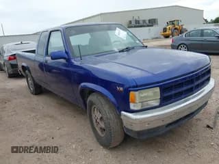 ✅ 1995 Dodge Dakota • VIN: 1B7GL23Y1SW917421 • Lot: 42663722. Wystawiony na IAAI z przebiegiem 236 595 mil. Bezpłatny archiwum sprzedaży aukcyjnych z USA i szczegółowy raport historii pojazdu na DreamBid. Zdjęcie 1.