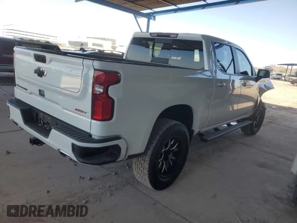 ✅ 2021 Chevrolet Silverado 1500 RST • VIN: 3GCUYEED3MG265144 • Lot: 70139764. Wystawiony na Copart z przebiegiem 47 877 mil. Bezpłatny archiwum sprzedaży aukcyjnych z USA i szczegółowy raport historii pojazdu na DreamBid. Zdjęcie 3.