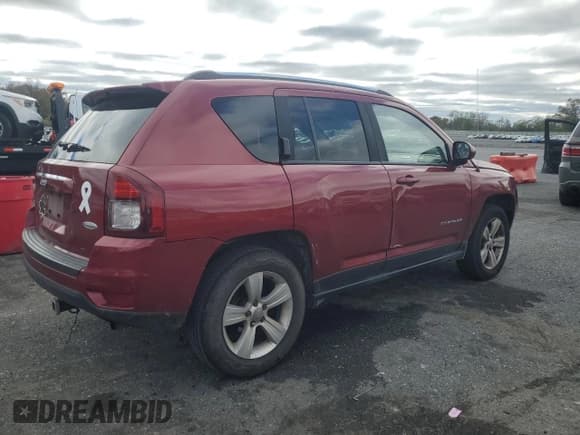 ✅ 2015 Jeep Compass High Altitude • VIN: 1C4NJDEB8FD147995 • Lot: 86222755. Wystawiony na Copart z przebiegiem 172 410 mil. Bezpłatny archiwum sprzedaży aukcyjnych z USA i szczegółowy raport historii pojazdu na DreamBid. Zdjęcie 3.