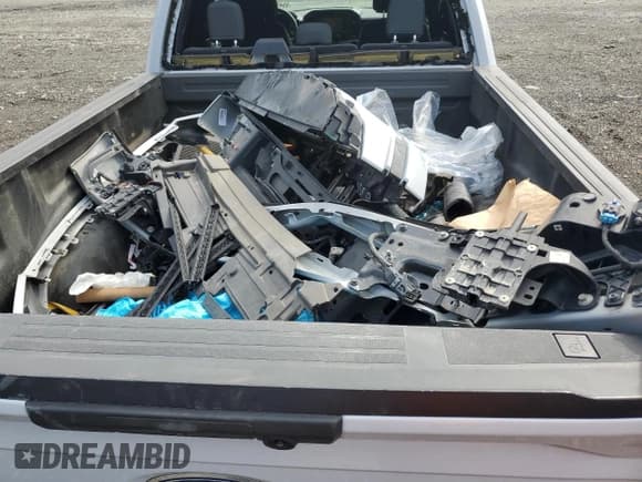 ✅ 2021 Ford F-150 XL • VIN: 1FTFX1E55MKE16152 • Lot: 85498775. Listed on Copart with 87,641 mi. Free auction sales archive from the USA and detailed vehicle history report at DreamBid. Image 10.