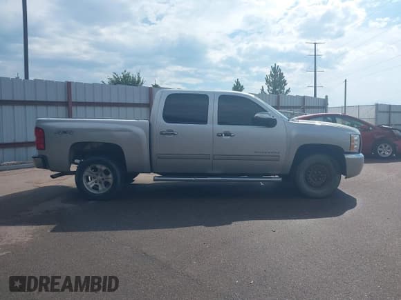 ✅ 2012 Chevrolet Silverado 1500 LS • VIN: 3GCPKREA3CG227567 • Lot: 42866766. Listed on IAAI with 116,325 mi. Free auction sales archive from the USA and detailed vehicle history report at DreamBid. Image 13.