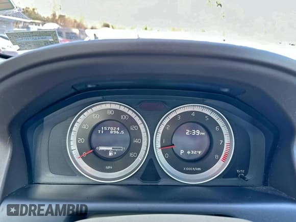 ✅ 2013 Volvo XC60 T6 • VIN: YV4902DZ8D2425632 • Lot: 96805315. Wystawiony na Copart z przebiegiem 157 024 mil. Bezpłatny archiwum sprzedaży aukcyjnych z USA i szczegółowy raport historii pojazdu na DreamBid. Zdjęcie 8.