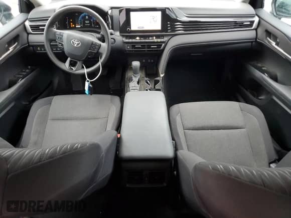 2025 Toyota Camry LE with VIN 4T1DAACK1SU137909, listed as a Copart auction lot 84467265 with 16,362 mi miles and Salvage title. Bid and sale history available at DreamBid. Image 8.