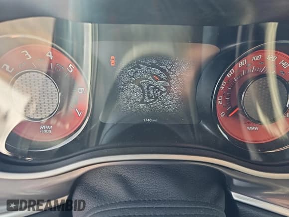 ✅ 2021 Dodge Challenger SRT Super Stock • VIN: 2C3CDZL97MH609608 • Lot: 48615185. Wystawiony na Copart z przebiegiem 1 740 mil. Bezpłatny archiwum sprzedaży aukcyjnych z USA i szczegółowy raport historii pojazdu na DreamBid. Zdjęcie 8.